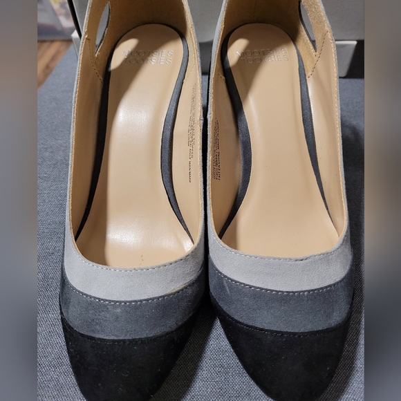 Poster, Olive, lots of shoes - Picture 2 of 2